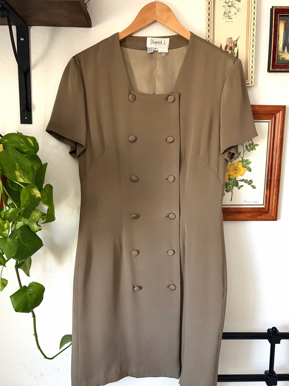 Vtg 100% Silk Italian Made Double-Breasted Taupe Short-Sleeve Dress - Medium